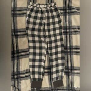 Hollister Women Checkered Pajama Pants - Black and White